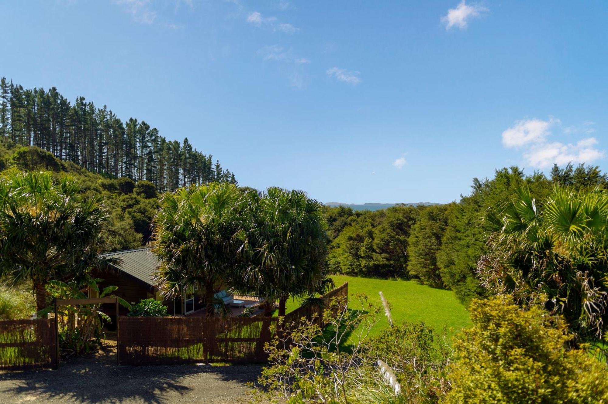 Kuaotunu Chalets Eksteriør bilde